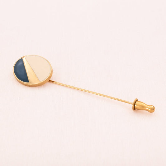 Monet-Nadelbrosche-vergoldet-oval-dunkelblaue-cremefarbene-Emaille