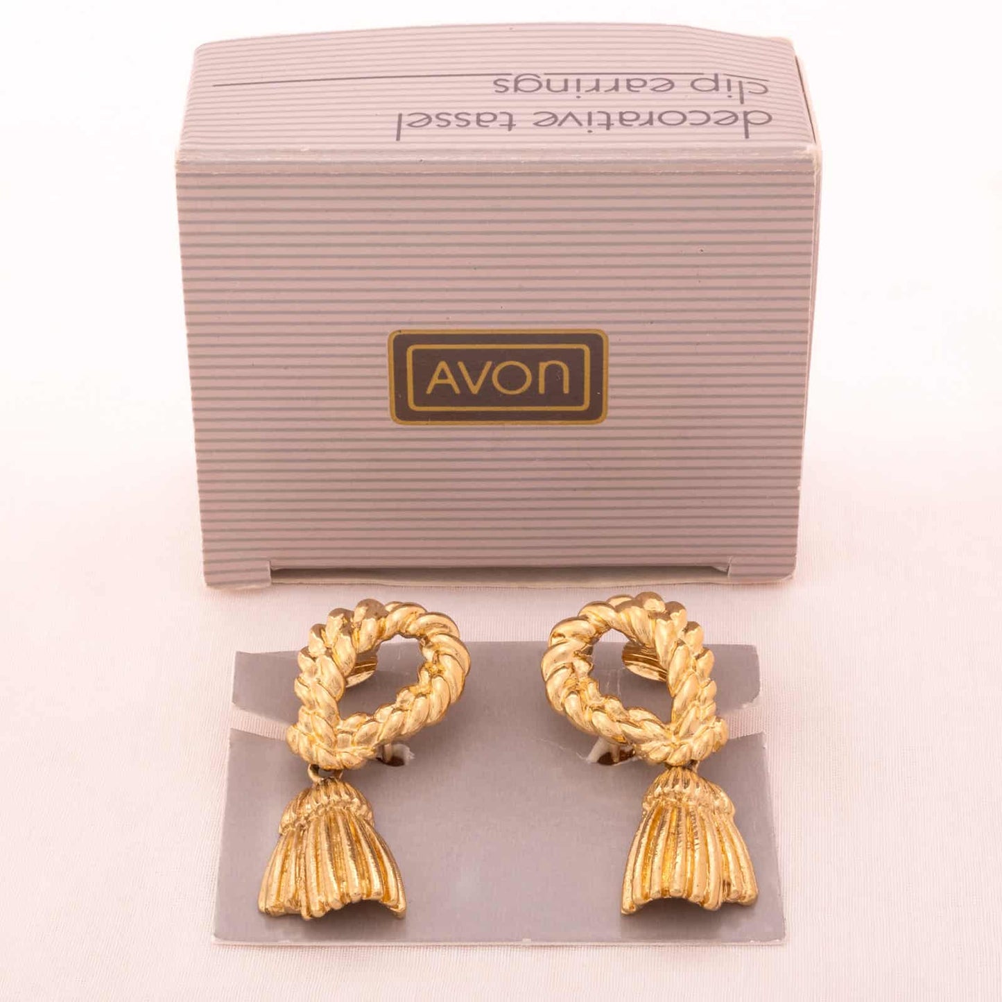 Avon-Ohrclips-vergoldete-Quasten-von-1989