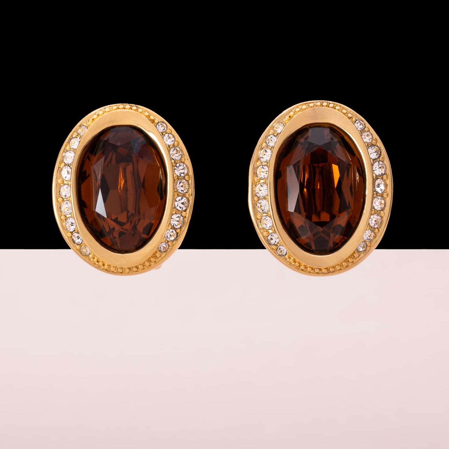 Christian-Dior-Ohrclips-vergoldet-ovaler-brauner-Kristall