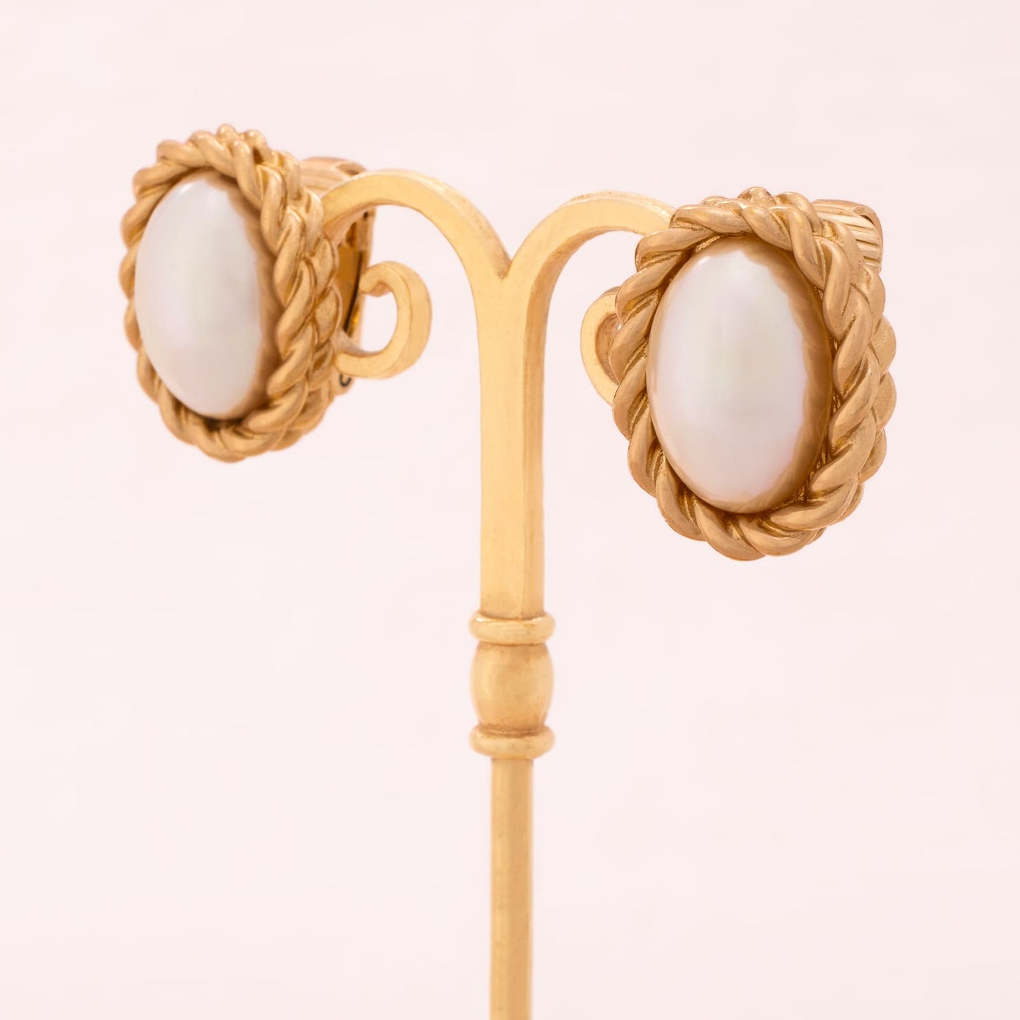 Christian-Dior-ovale-Perlenohrclips-vergoldet