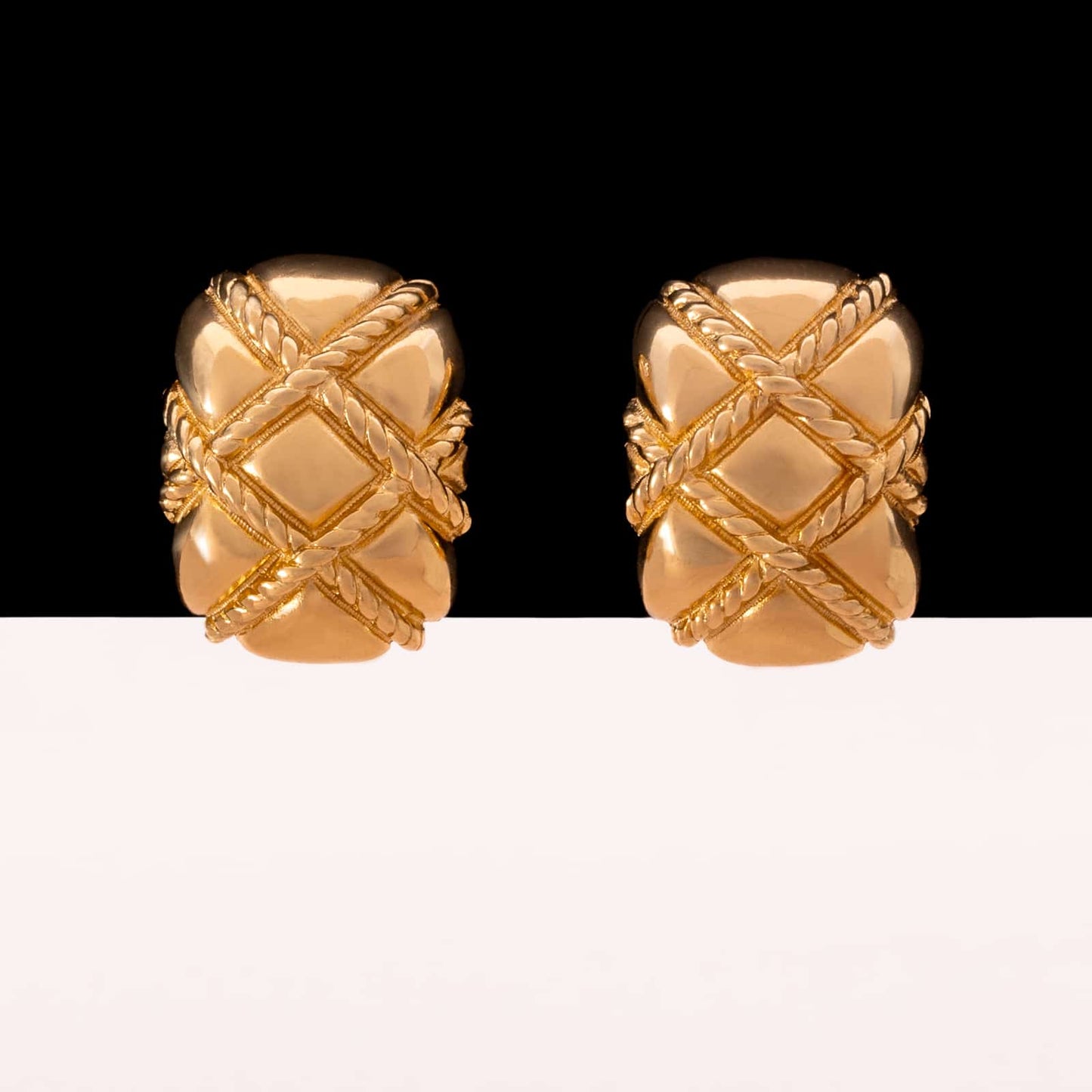 Christian-Dior-Ohrclips-vergoldetes-Steppmuster