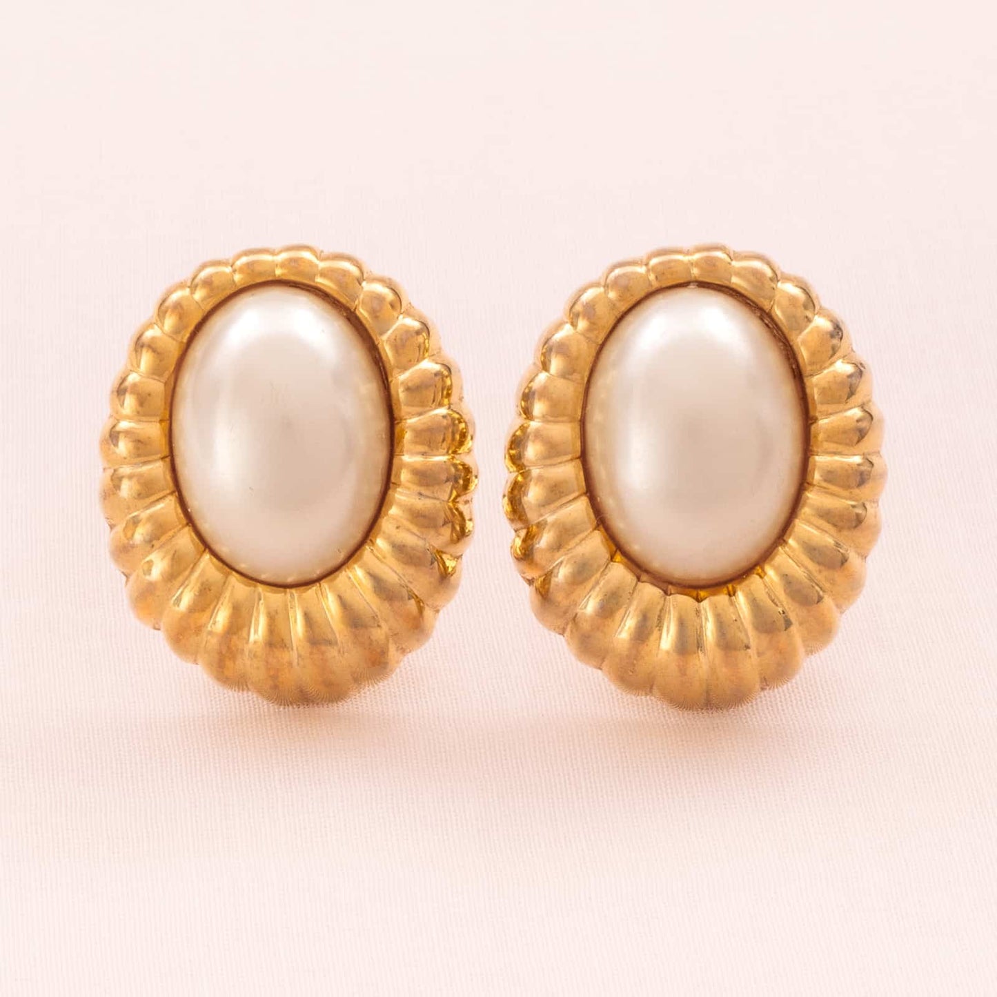 Givenchy-ovale-Perlen-Ohrclips