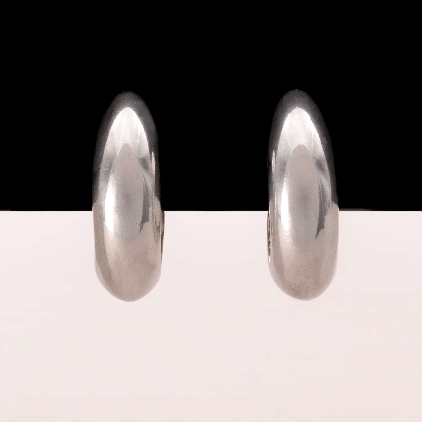 Monet-breite-silberfarbene-Clip-Kreolen-ovale-Form