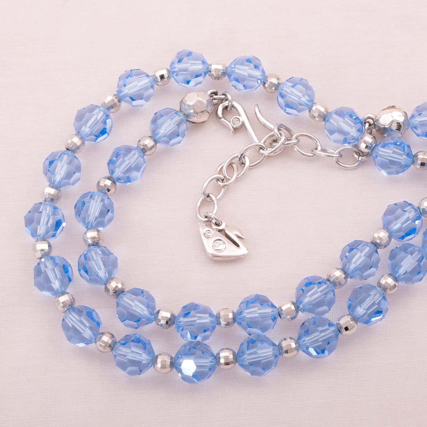 Swarovski-blaue-Kristallperlen-Halskette-Schwanlogo-Rückseite