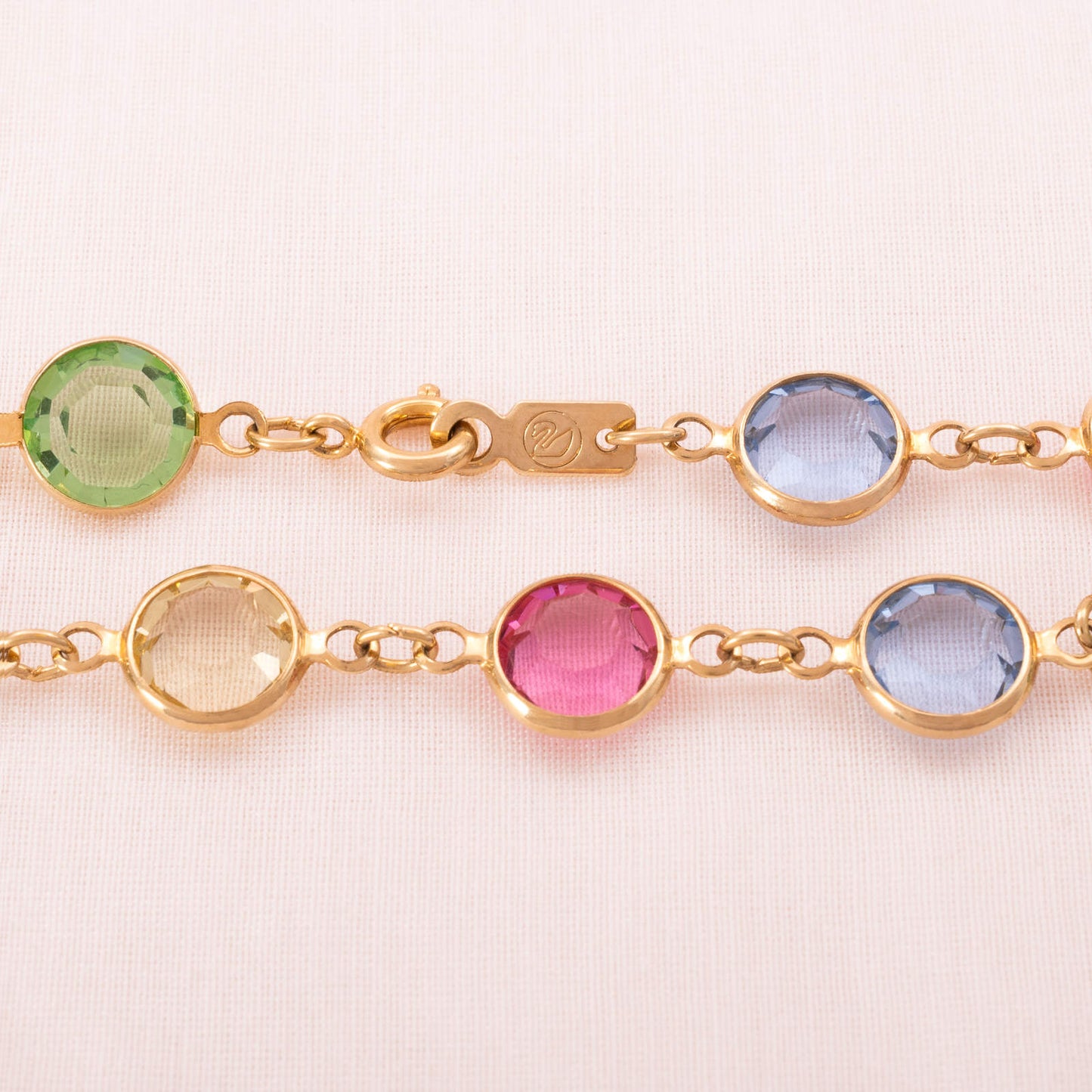 Swarovski-Armband-bunte-Kristalle-Schwan-Signatur