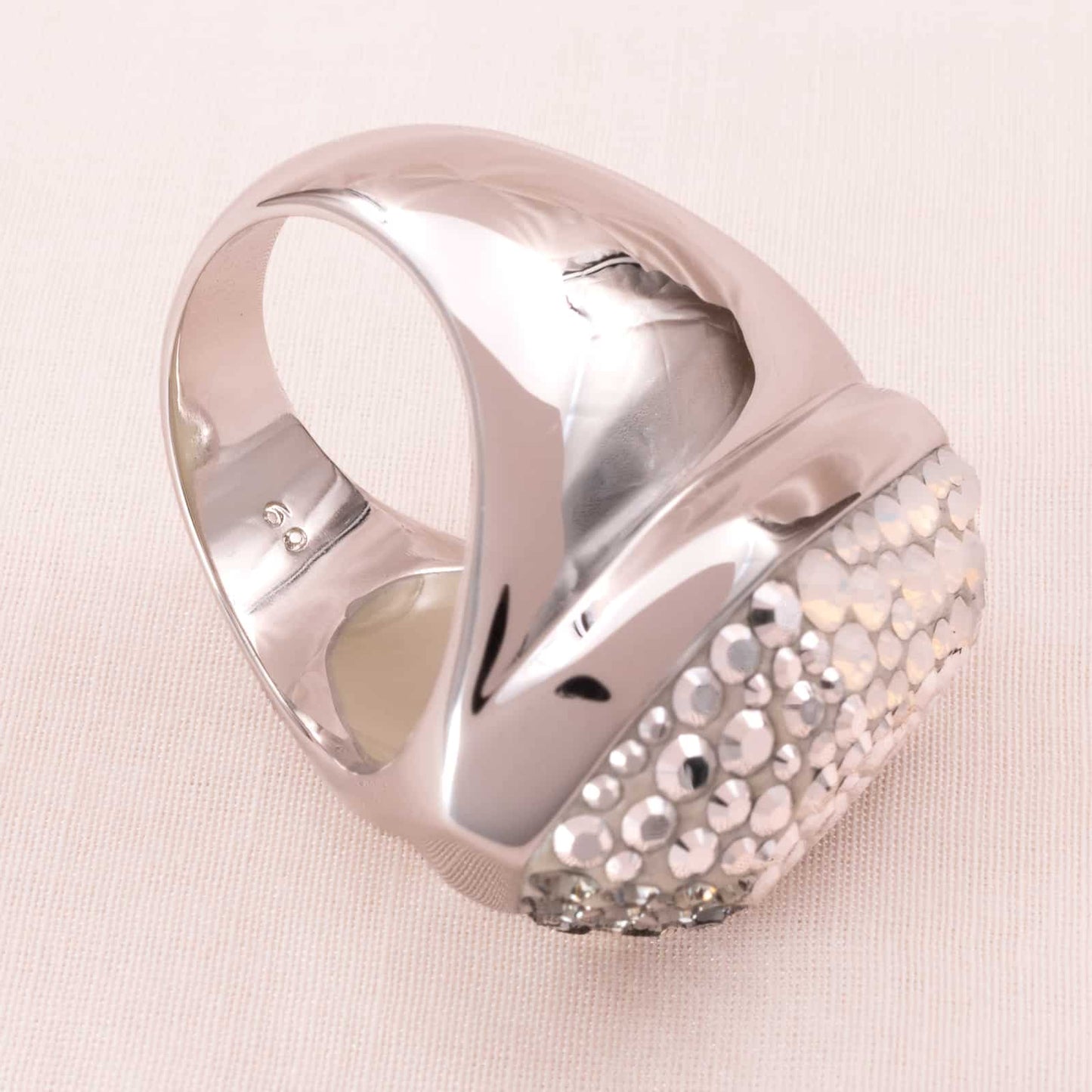 Swarovski-droßer-Designer-Ring-graue-Kristalle-Signatur-Ringschiene
