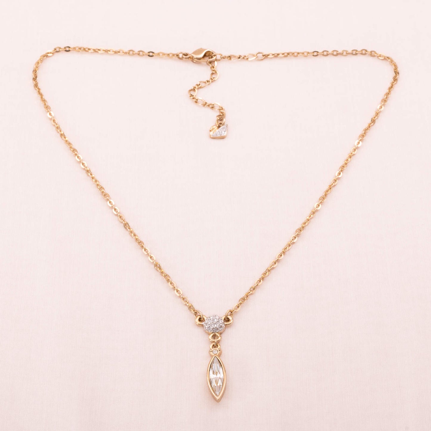 Swarovski-Halskette-vergoldet-mit-Navette-Anhänger
