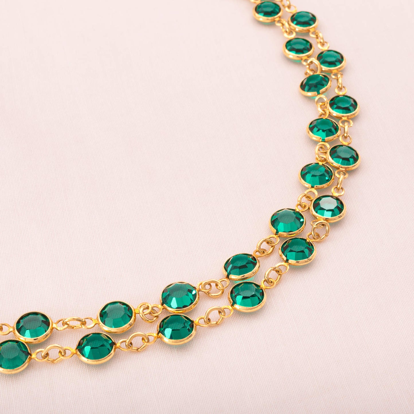 Swarovski-Halskette-grüne-Kristalle-in-vergoldeter-Fassung