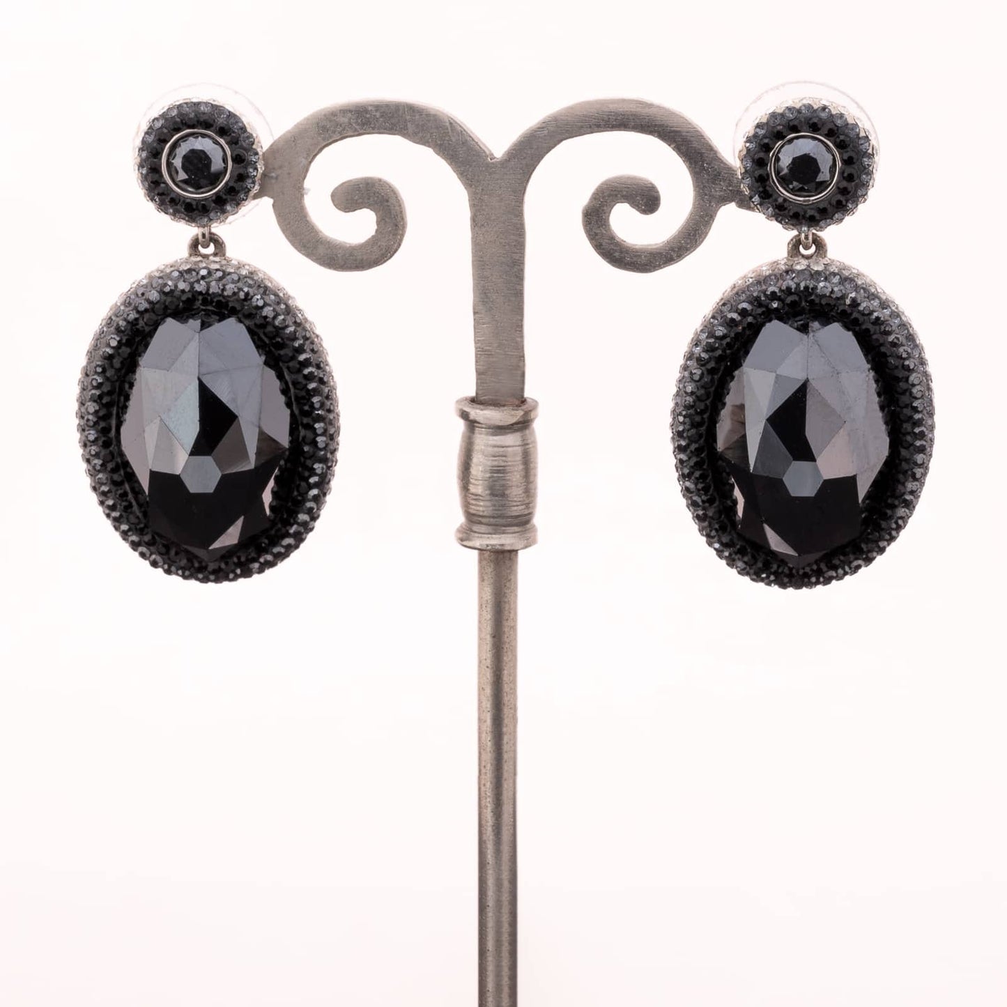 Swarovski-schwarze-Ohrringe-ovale-glitzernde-Kristall-Hänger