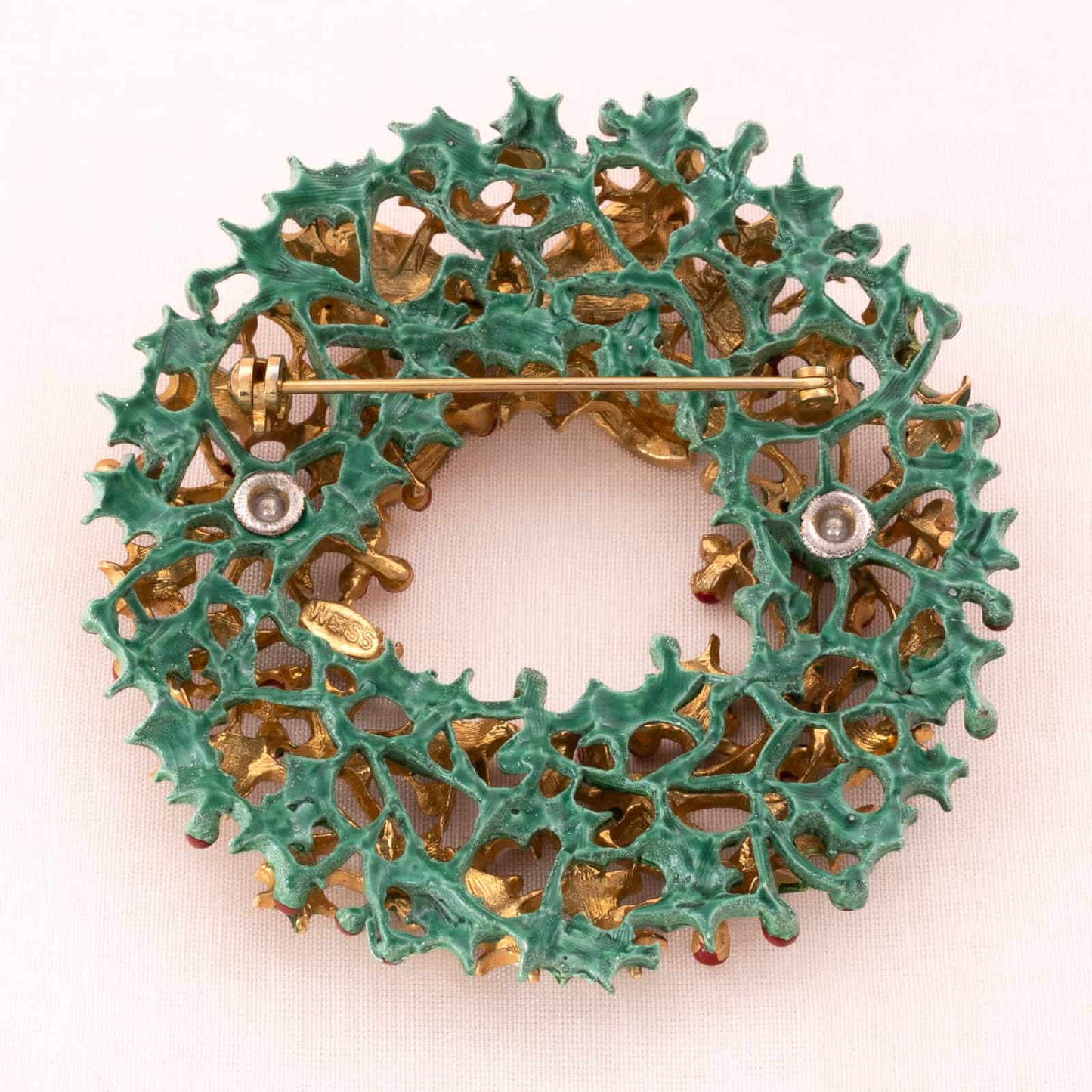 WEISS-große-Weihnachtskranz-Brosche-grün-emaillierte-Rückseite