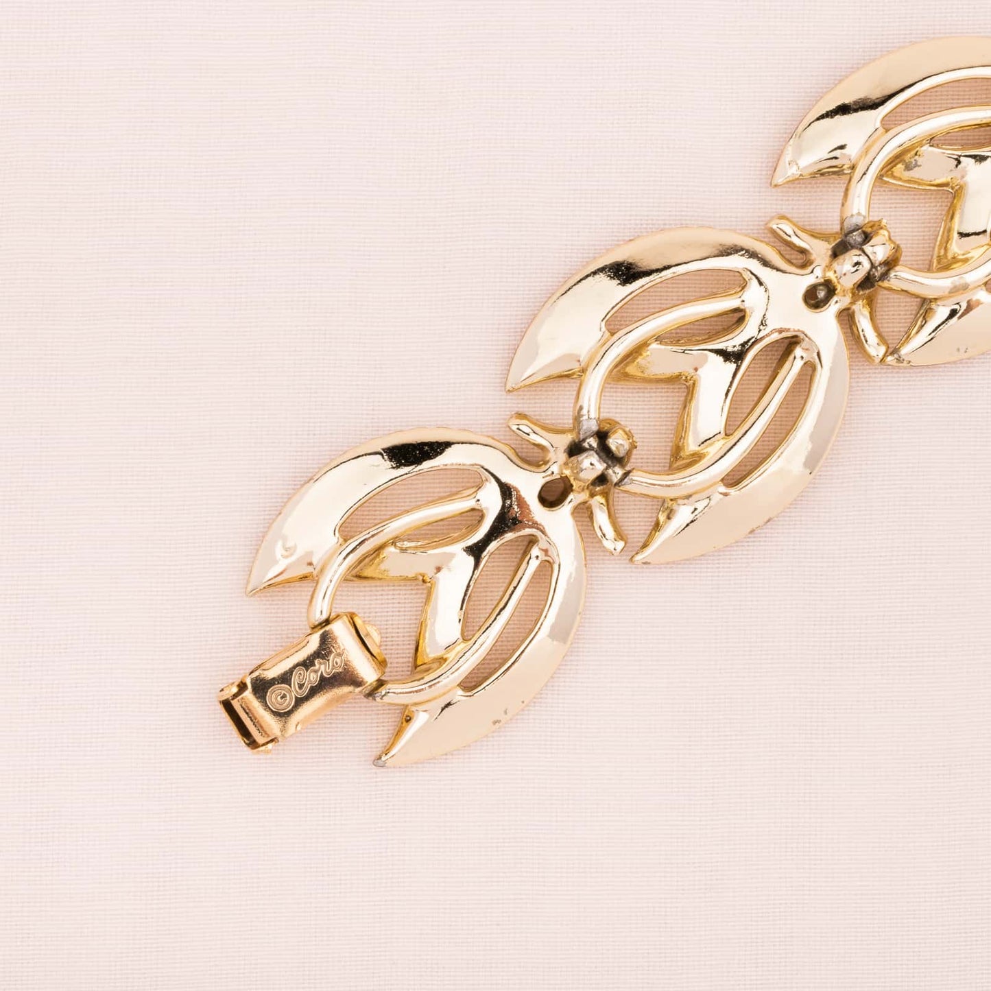 Coro-Armband-goldfarben-Blätter-Design-Signatur