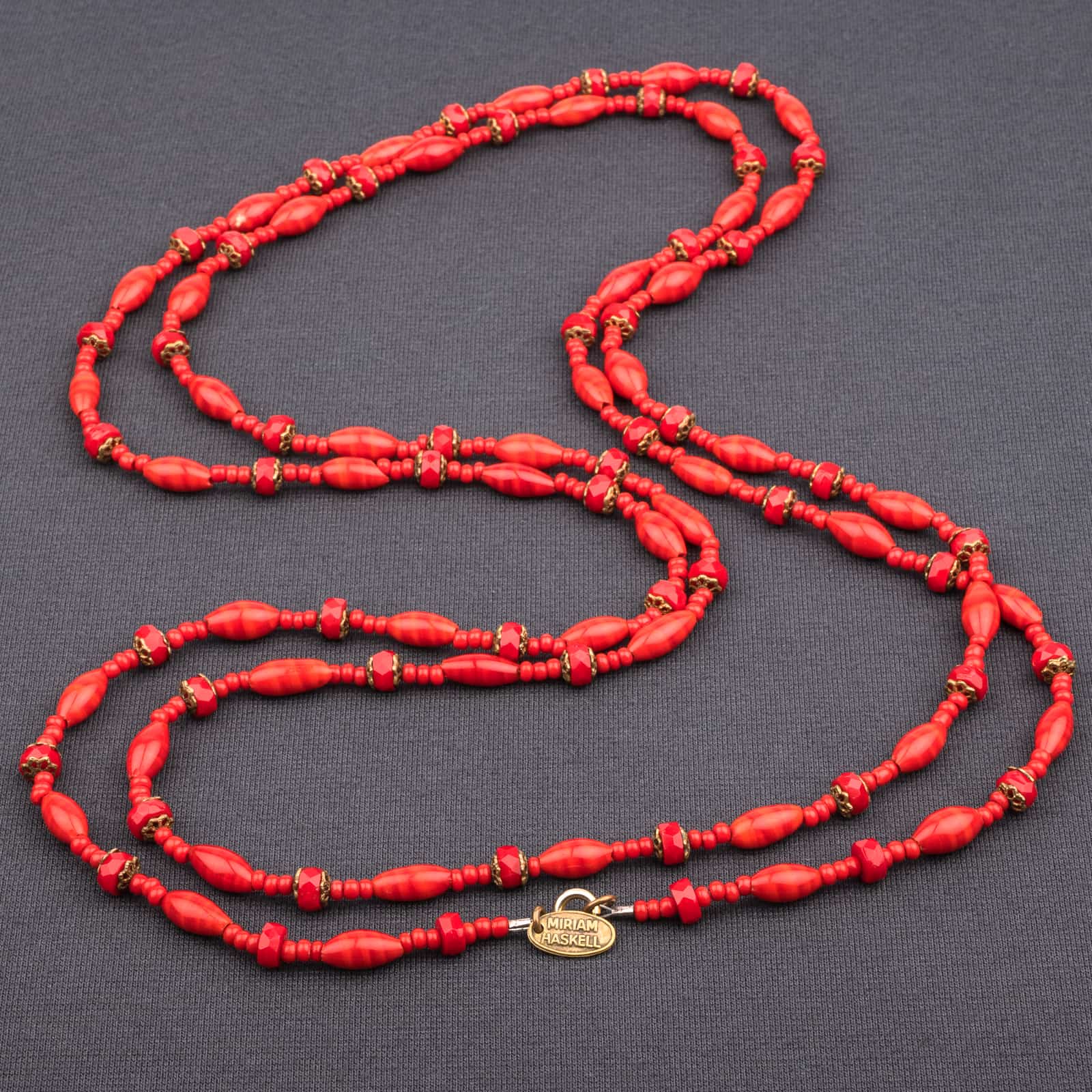 Red glass beads necklace
