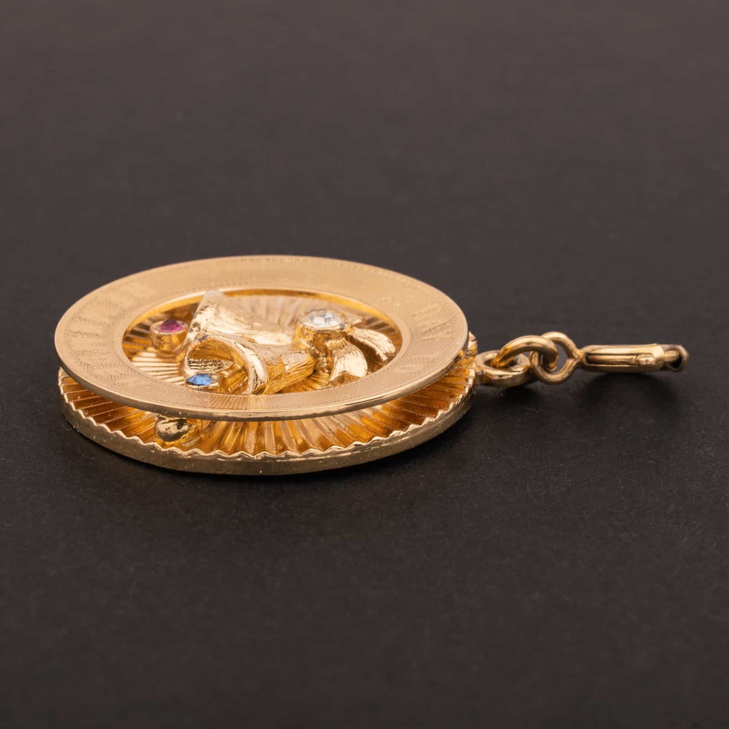 Monet-Charm-Anhänger-Medaille-mit-Glocken