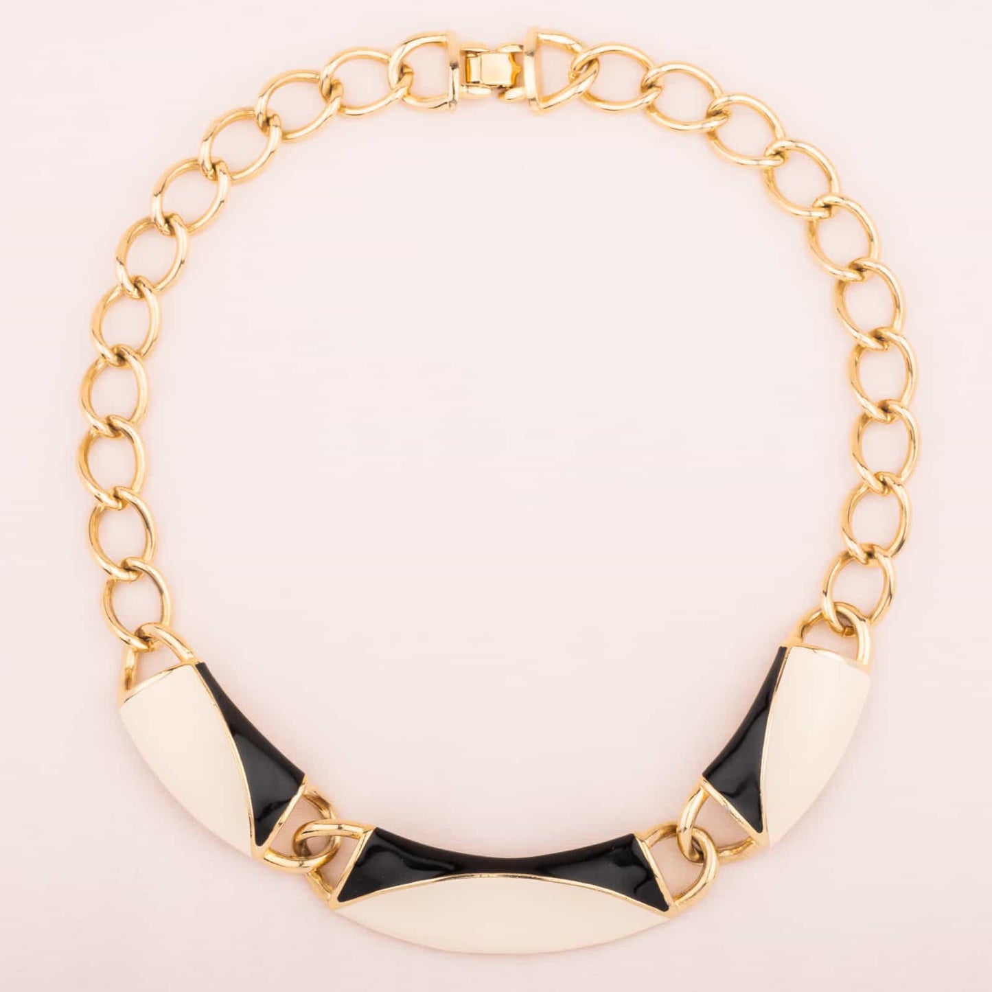 Monet-vergoldetes-Collier-Emaille-Schwarz-Creme-80s