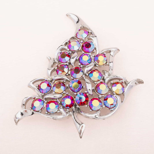 Sarah-Coventry-Blatt-Brosche-mit-pinkfarbenen-Aurora-Borealis