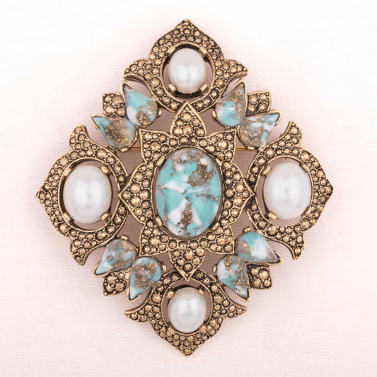 Sarah-Coventry-große-rautenförmige-Brosche-mit-Perlen-Cabochons