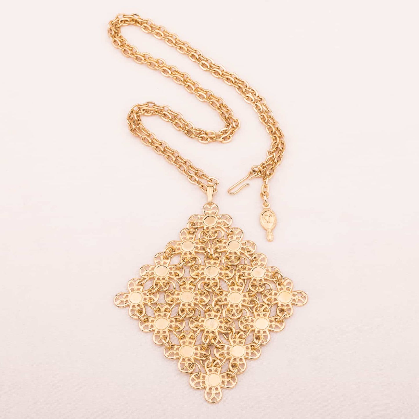 Sarah-Coventry-Halskette-1972-Golden-Petals