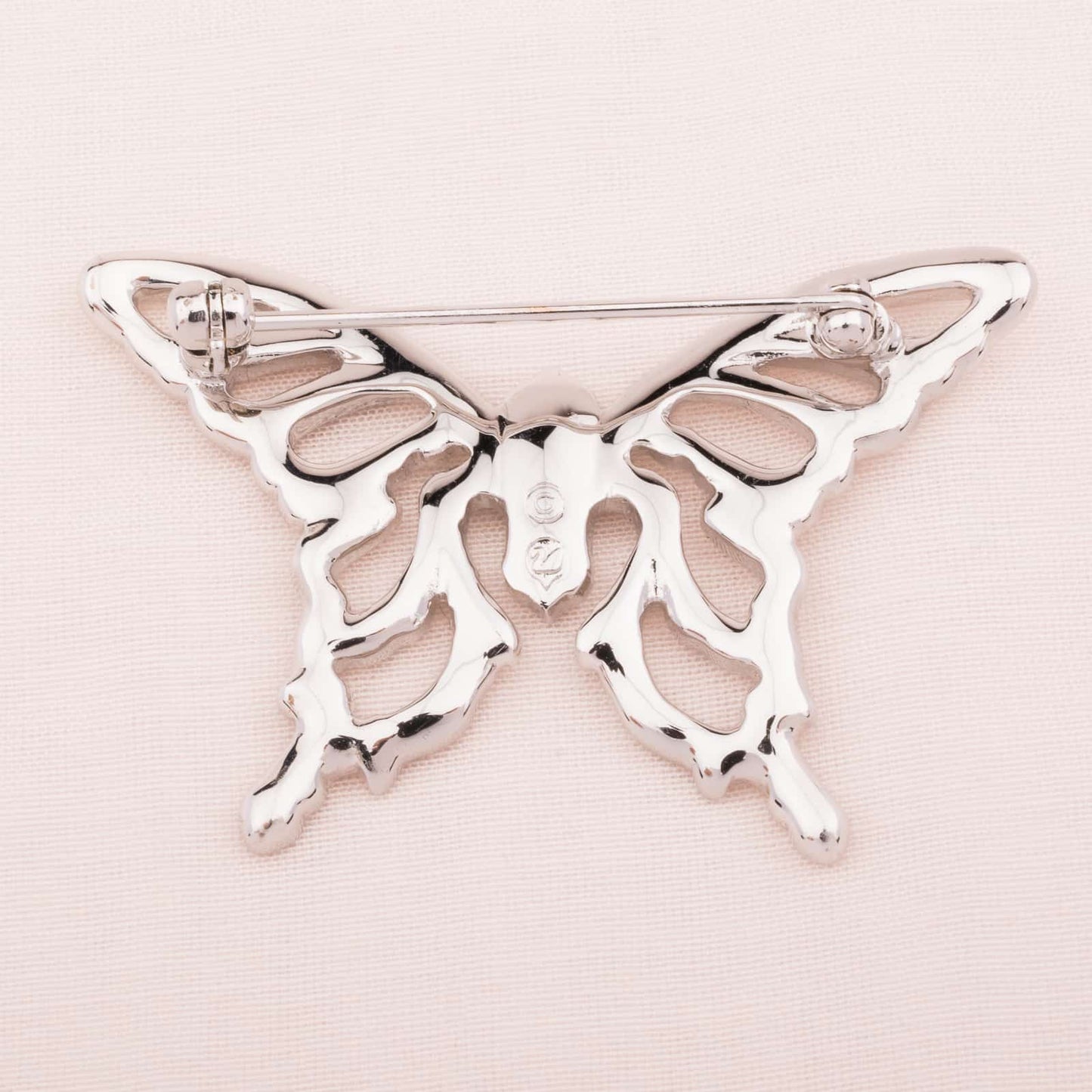 Swarovski-silberfarbene-Schmetterling-Brosche-Rückseite