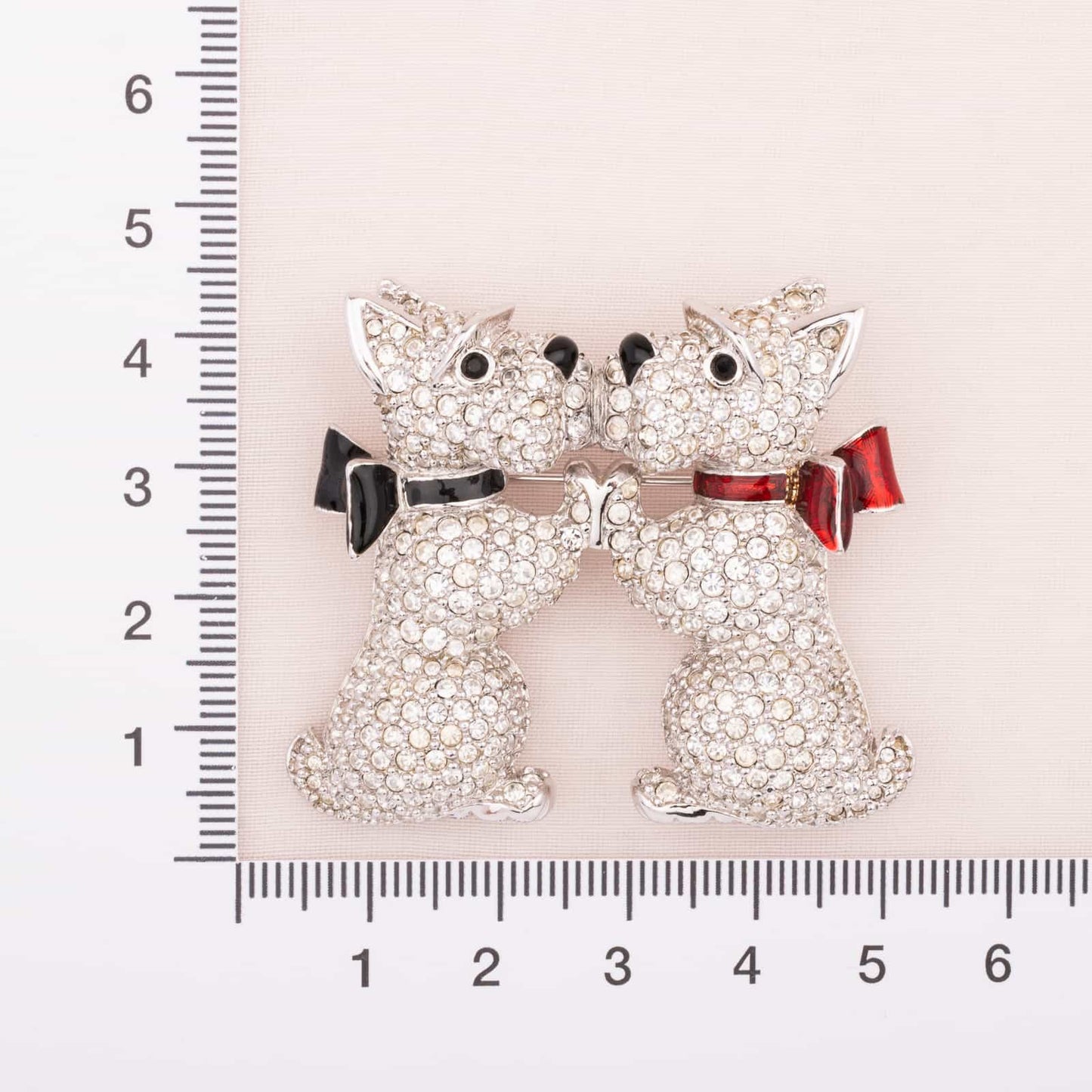 Swarovski-Vintage-Brosche-zwei-verliebte-Scottish-Terrier