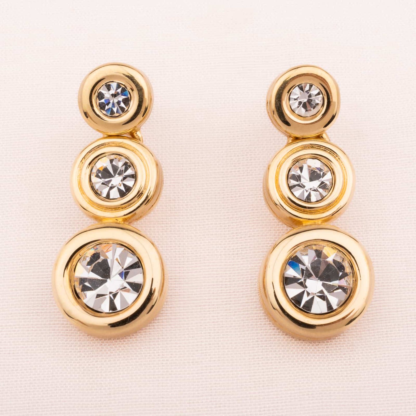 Swarovski-drei-runde-Kristalle-als-Hänger-Ohrringe