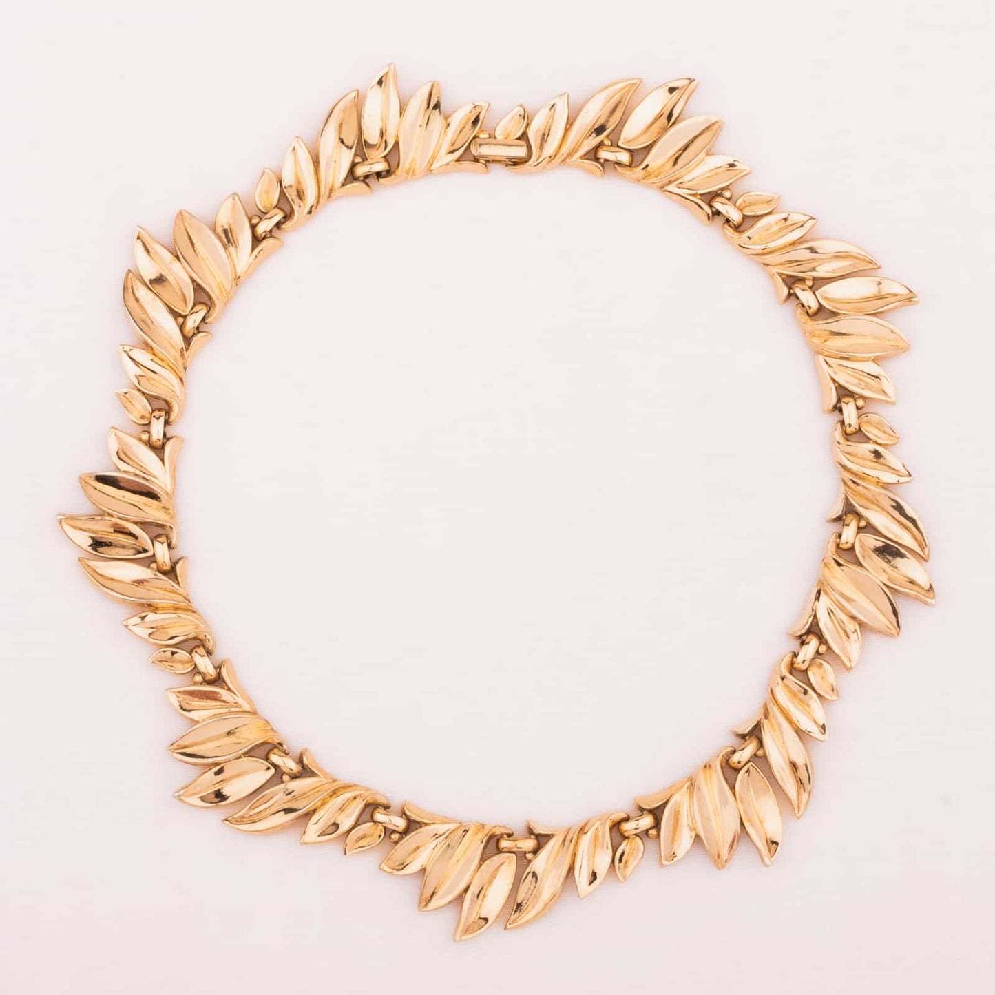 Trifari-Halskette-vergoldetes-Blätter-Collier