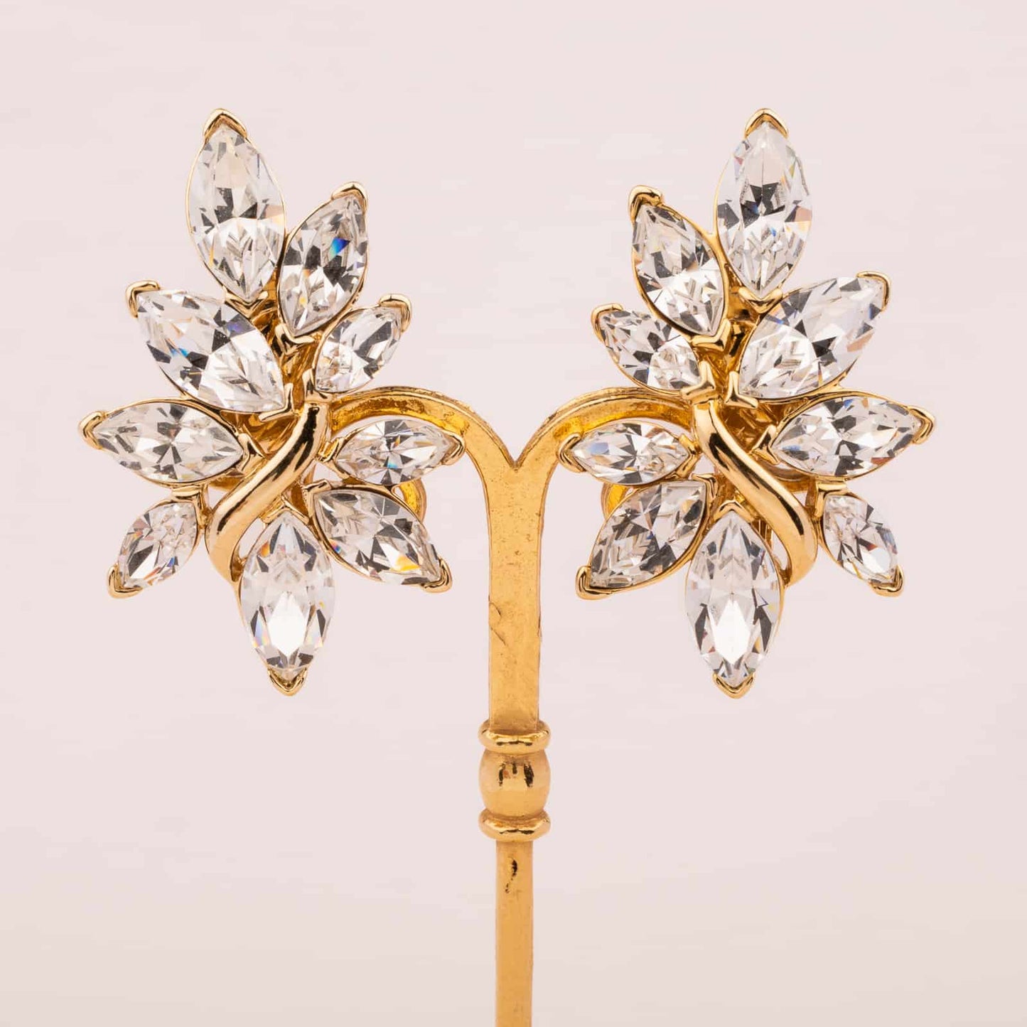 Trifari-Kunio-Matsumoto-Ohrringe-mit-glitzerndem-Strass