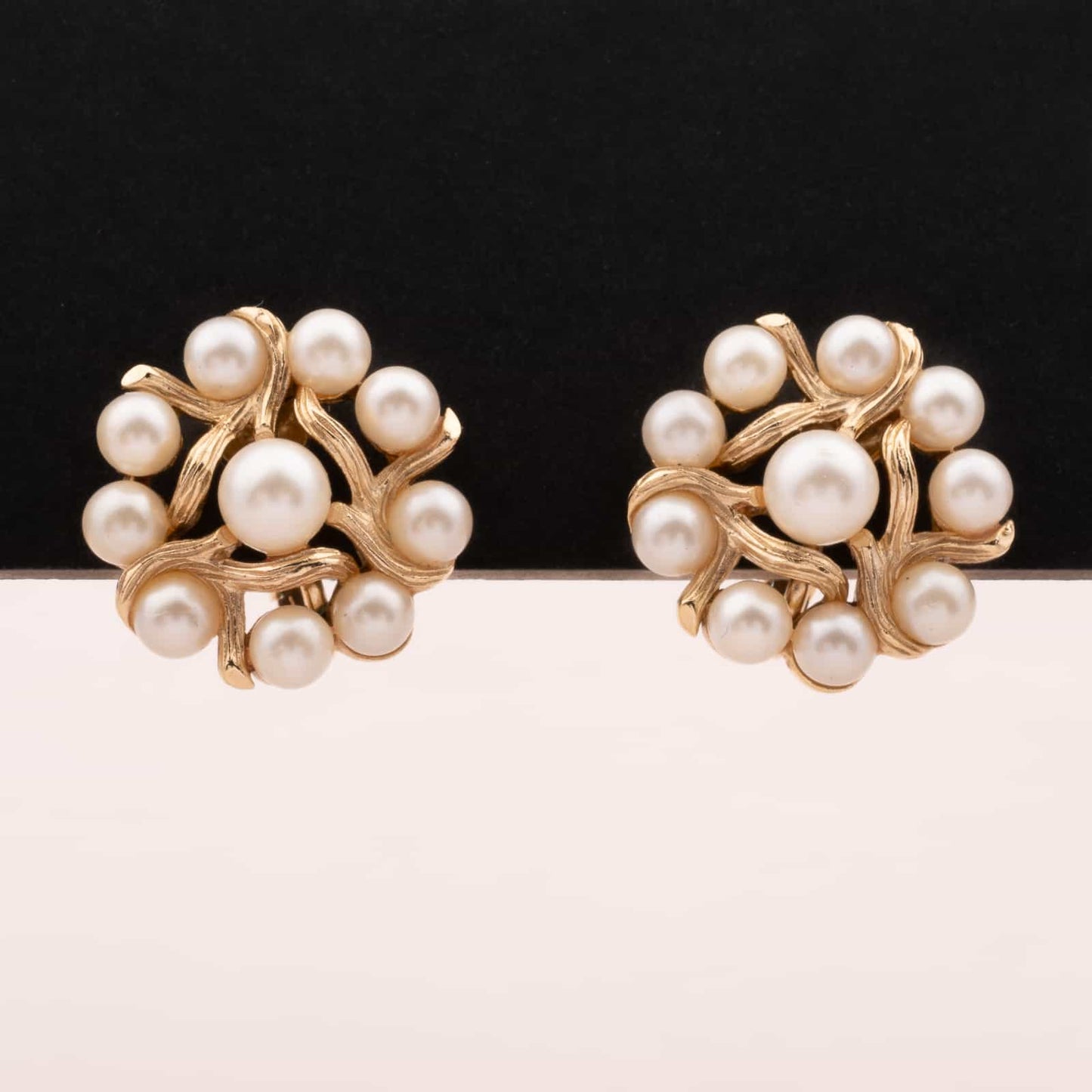 Trifari-Perlen-Ohrclips-floral-60s