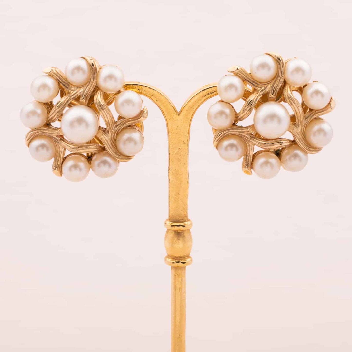 Trifari-Perlen-Ohrclips-floral-60s