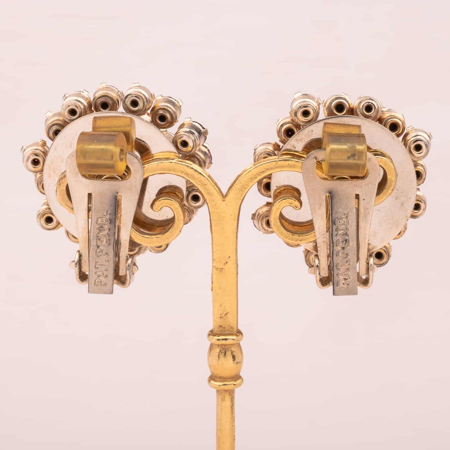 Strass-Ohrclips-goldfarben-Rückseiten-Patent-Marke