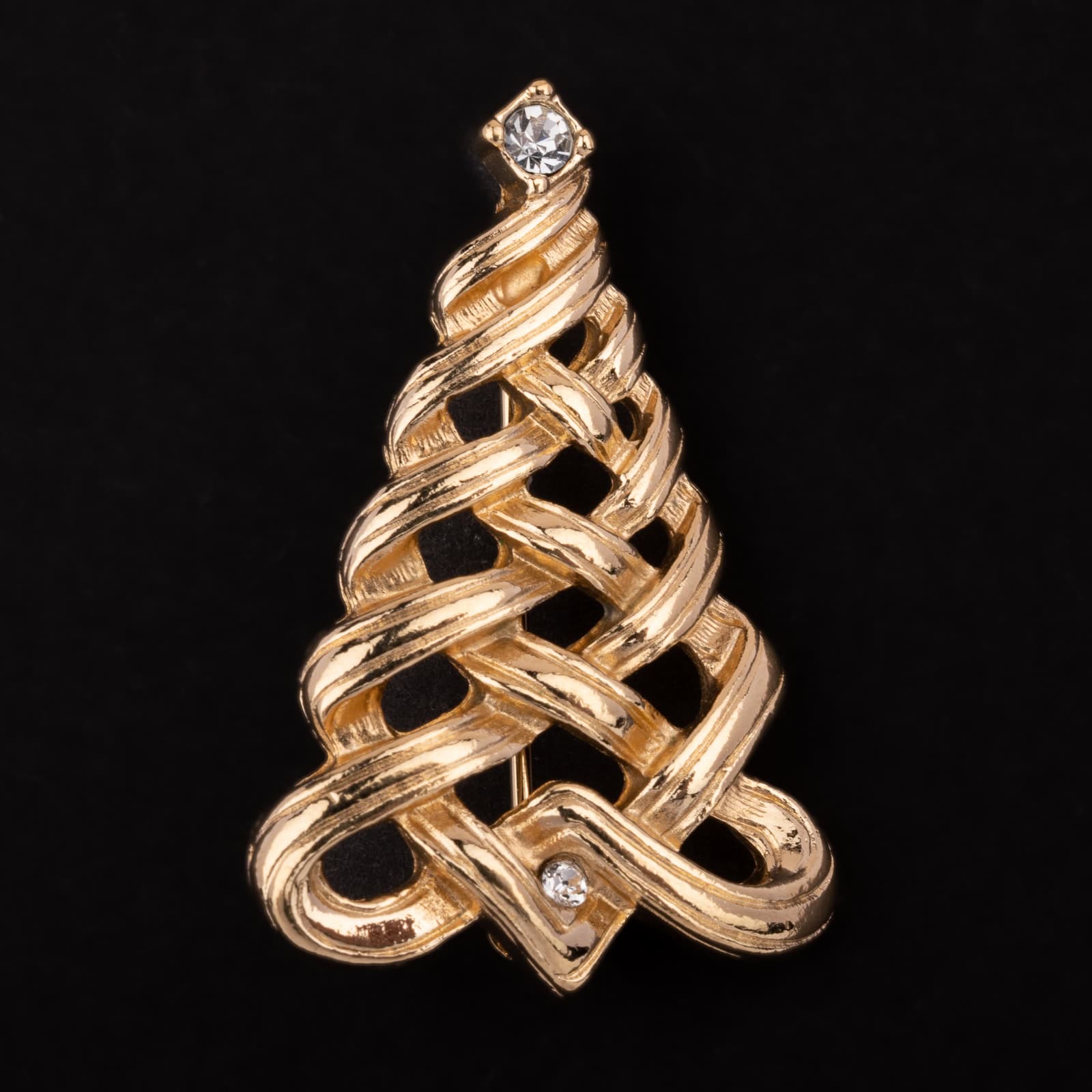 Avon-Weihnachtsbaum-Brosche-vergoldet-gewebtes-Design-Kristall-gekrönt