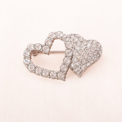 Swarovski-Brosche-Herz-silberfarben-Kristallbesetzt
