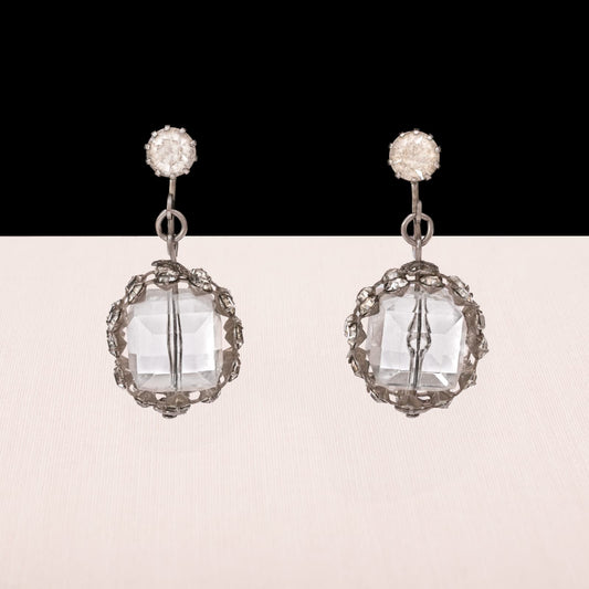 Celebrity-Ohrclips-1960er-Strass-Acryl-Hänger