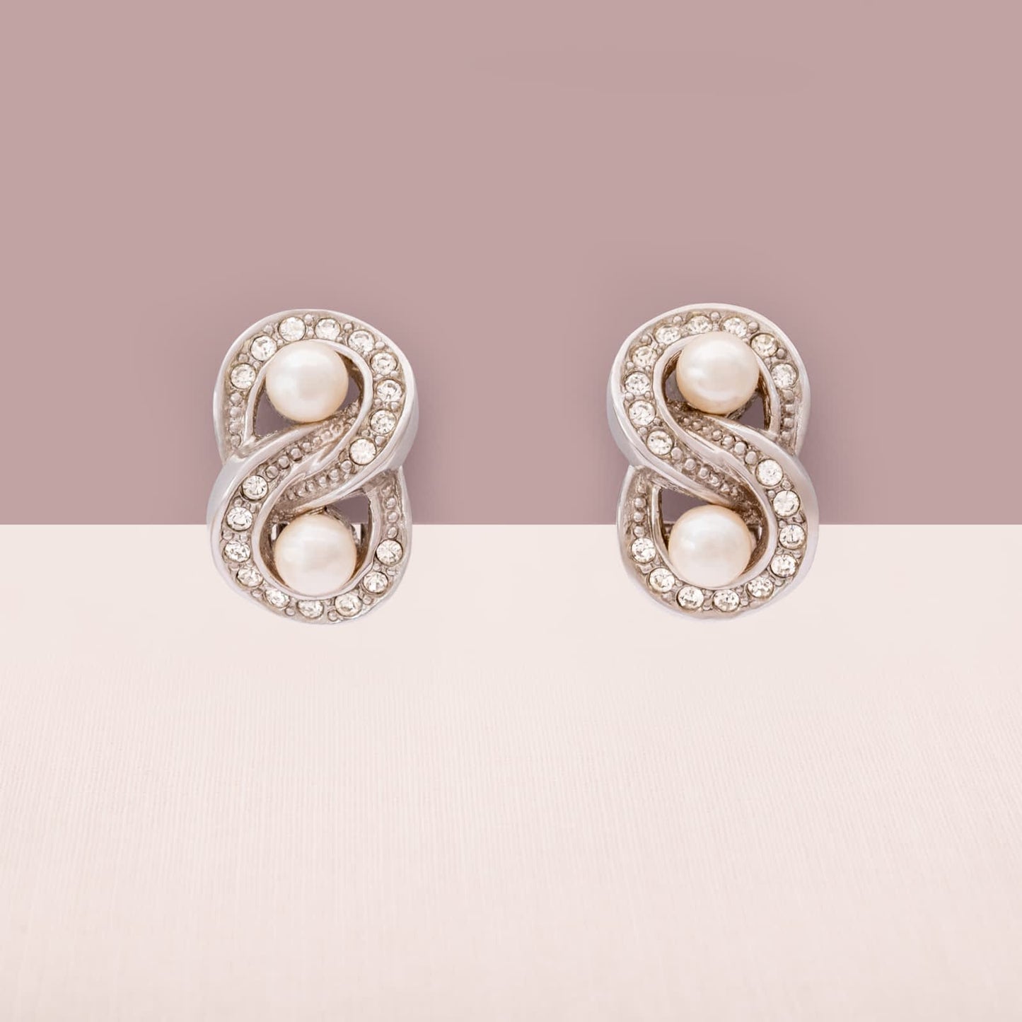 Christian-Dior-Vintage-Ohrclips-Perlen-Kristall-umrandet