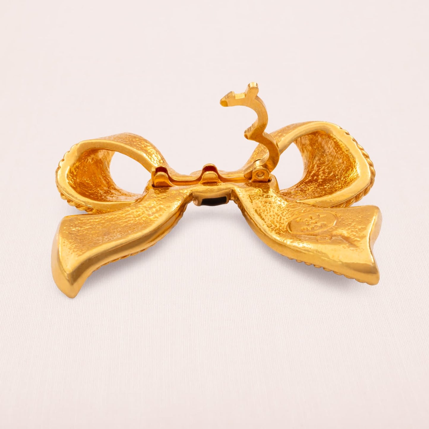 KJL FOR AVON Pendant Bow Gold-Plated Black Enamel Vintage Jewelry