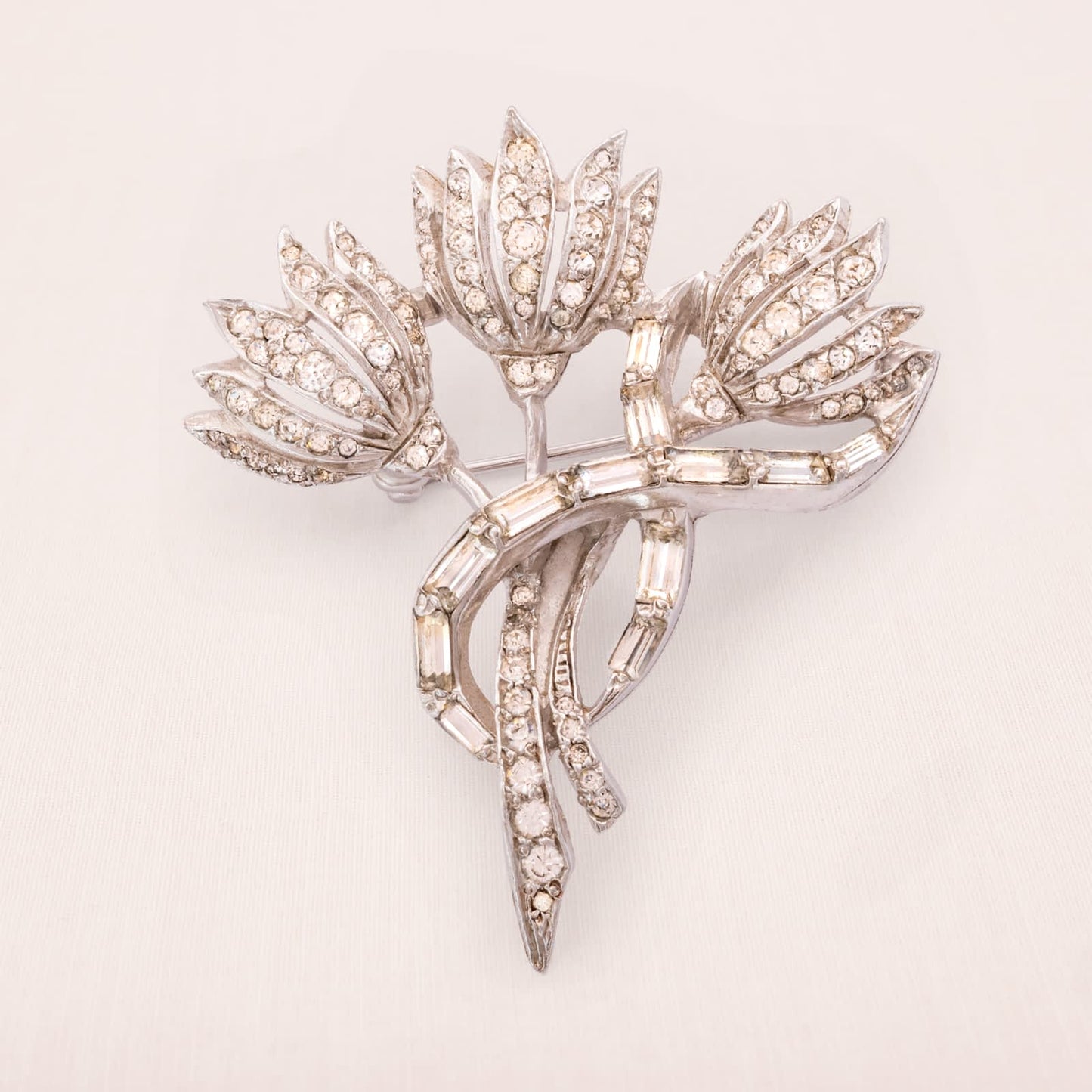 Keyes-Brosche-Strass-florales-Design-1960er-Jahre