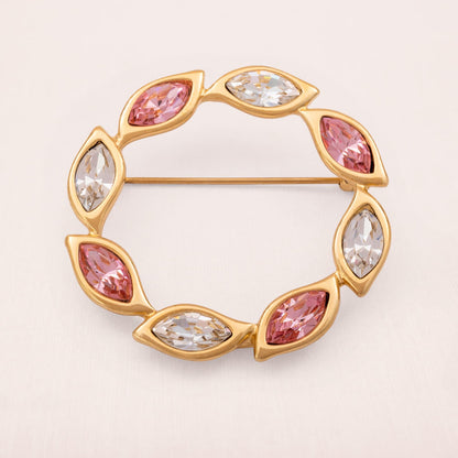 Monet-Kranz-Brosche-vergoldet-rosa-weiße-Navette-Kristallsteine