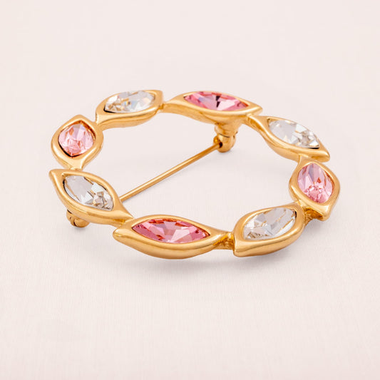 Monet-Kranz-Brosche-vergoldet-rosa-weiße-Navette-Kristallsteine