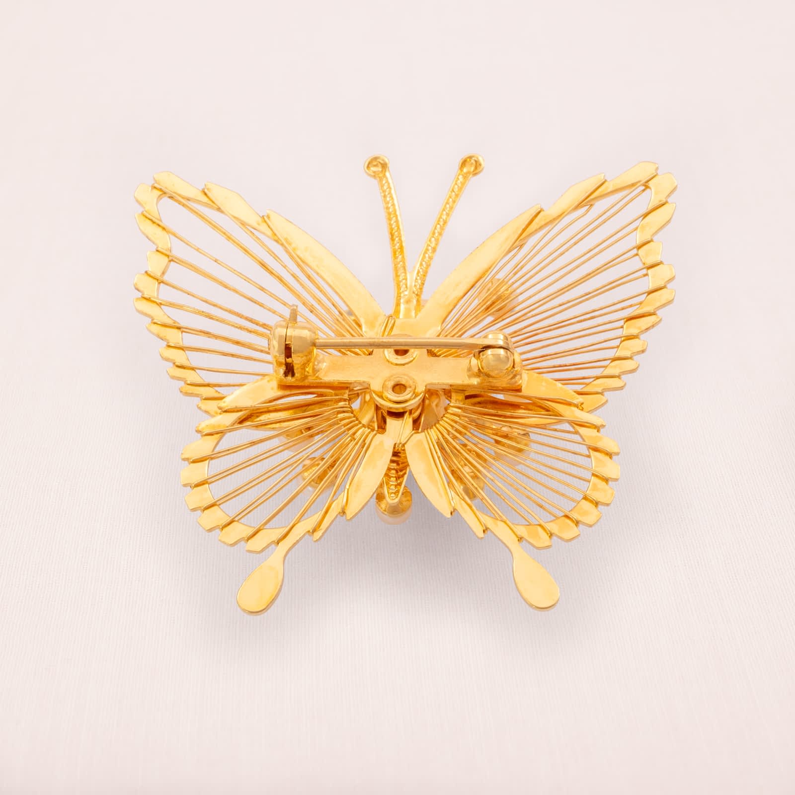 Schmetterling-Draht-Brosche-vergoldet-Rückseite