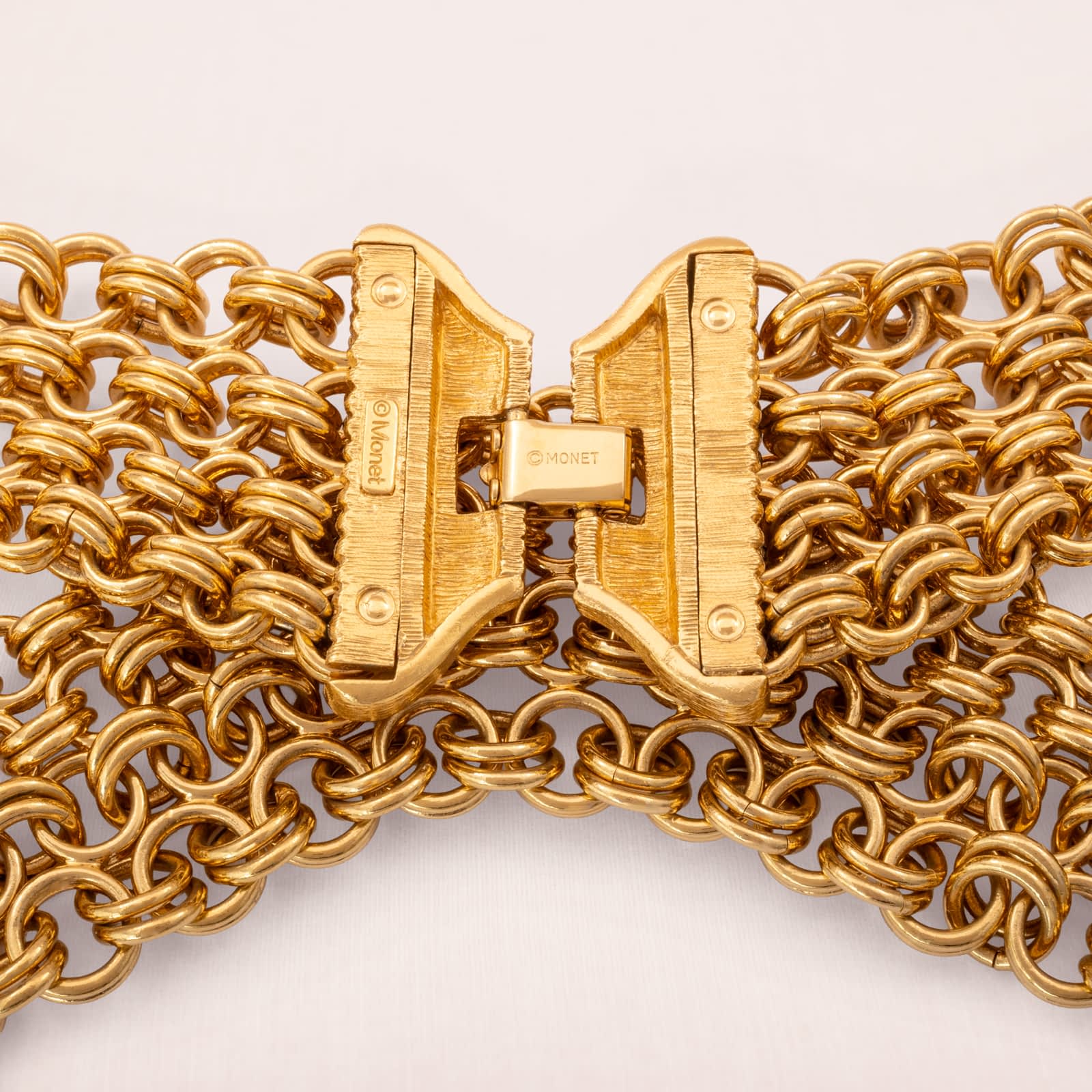 Monet-Halskette-klobiges-Statement-Design-Kettenglieder-vergoldet-Verschluss-Rückseite-signiert