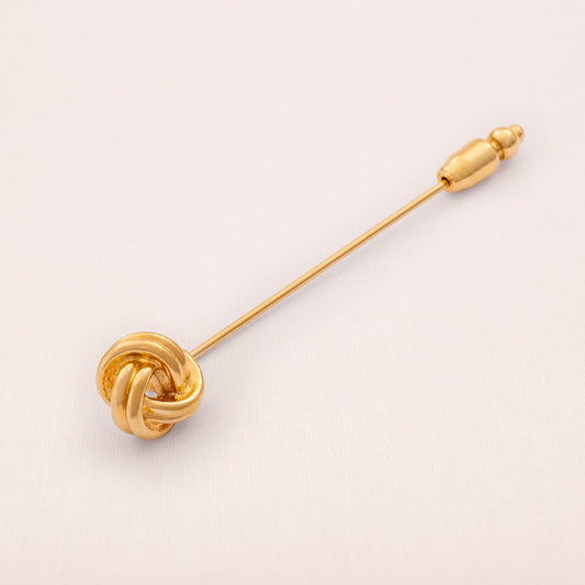 Monet-Nadelbrosche-klassischer-Knoten-vergoldet