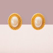 MONET Vintage Oval Pearl Clip-On Earrings Gold-Plated Elegant Retro Jewelry