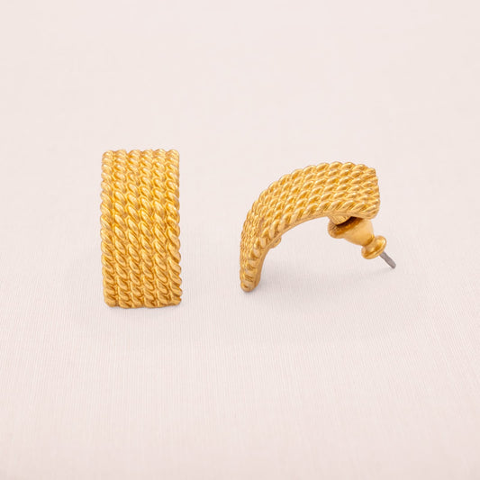 Monet-Ohrringe-vergldete-Halbkreolen-fein-strukturiert