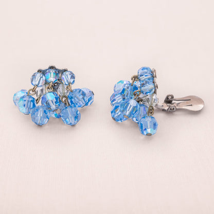 Vintage-Cha-Cha-Ohrclips-1950s-Design-Aurora-Borealis-Perlen-blau