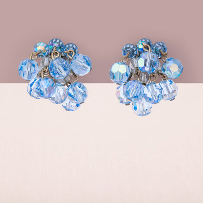 Vintage-Cha-Cha-Ohrclips-1950s-Design-Aurora-Borealis-Perlen-blau