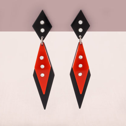 Vintage-Ohrclips-Kunststoff-Rauten-Hänger-schwarz-rot-1980er-Art-Deco