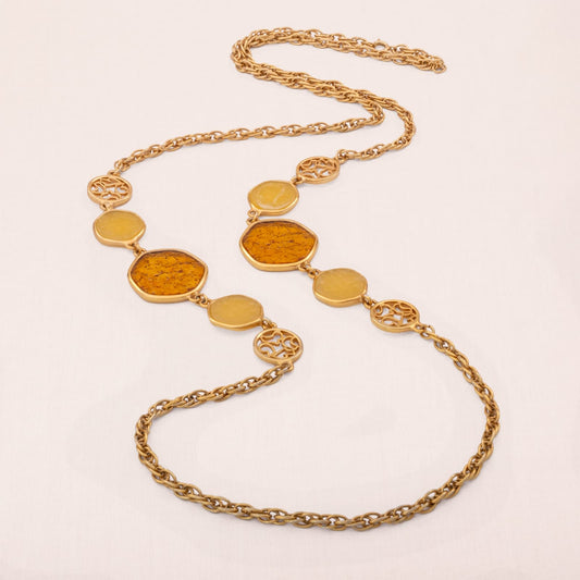 Sarah-Coventry-Halskette-lang-Kordelkette-Plättchen-braun-gelb-1974