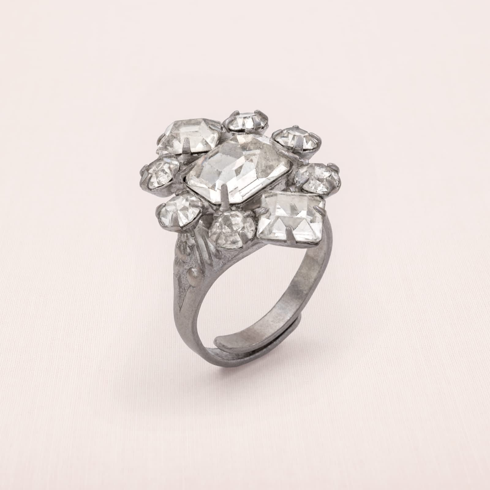 Vintage-Strass-Ring-1950er-Jahre-eckige-runde-Strasssteine