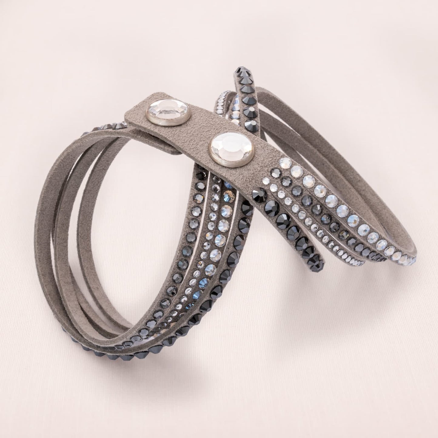 Vintage-Designer-Modeschmuck-Swarovski-Armband-Halskette-Leder-grau-Find-Vintage-Beauty