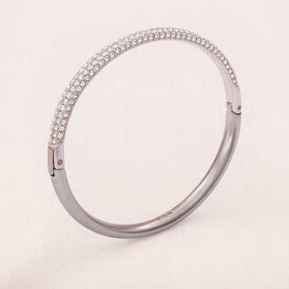 Swarovski-Armreif-zum-öffnen-rhodiniert-Kristallbesetzt