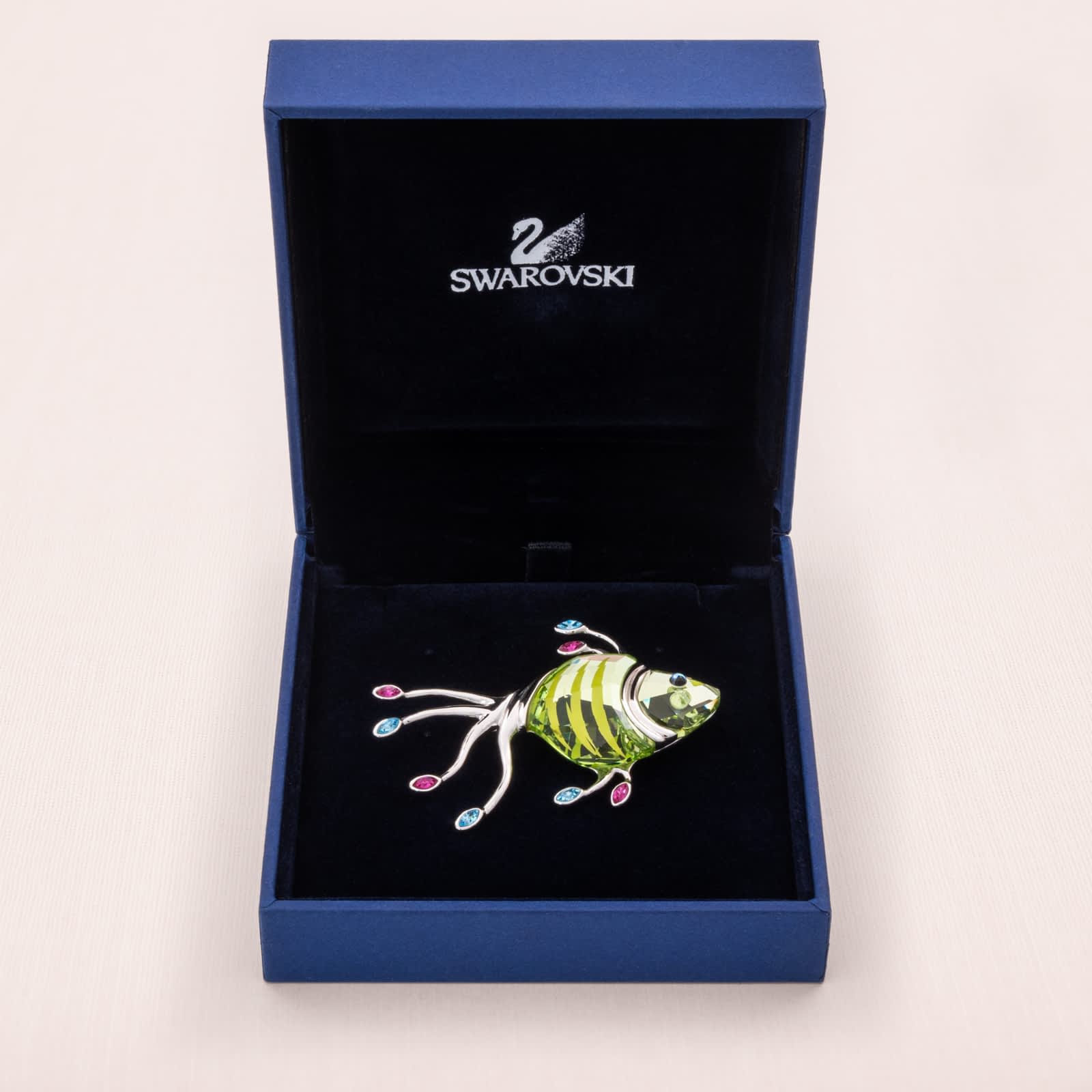 Swarovski-Brosche-tropischer-Fisch-grüner-Kristall-Navettesteine-pink-blau-Originalverpackung